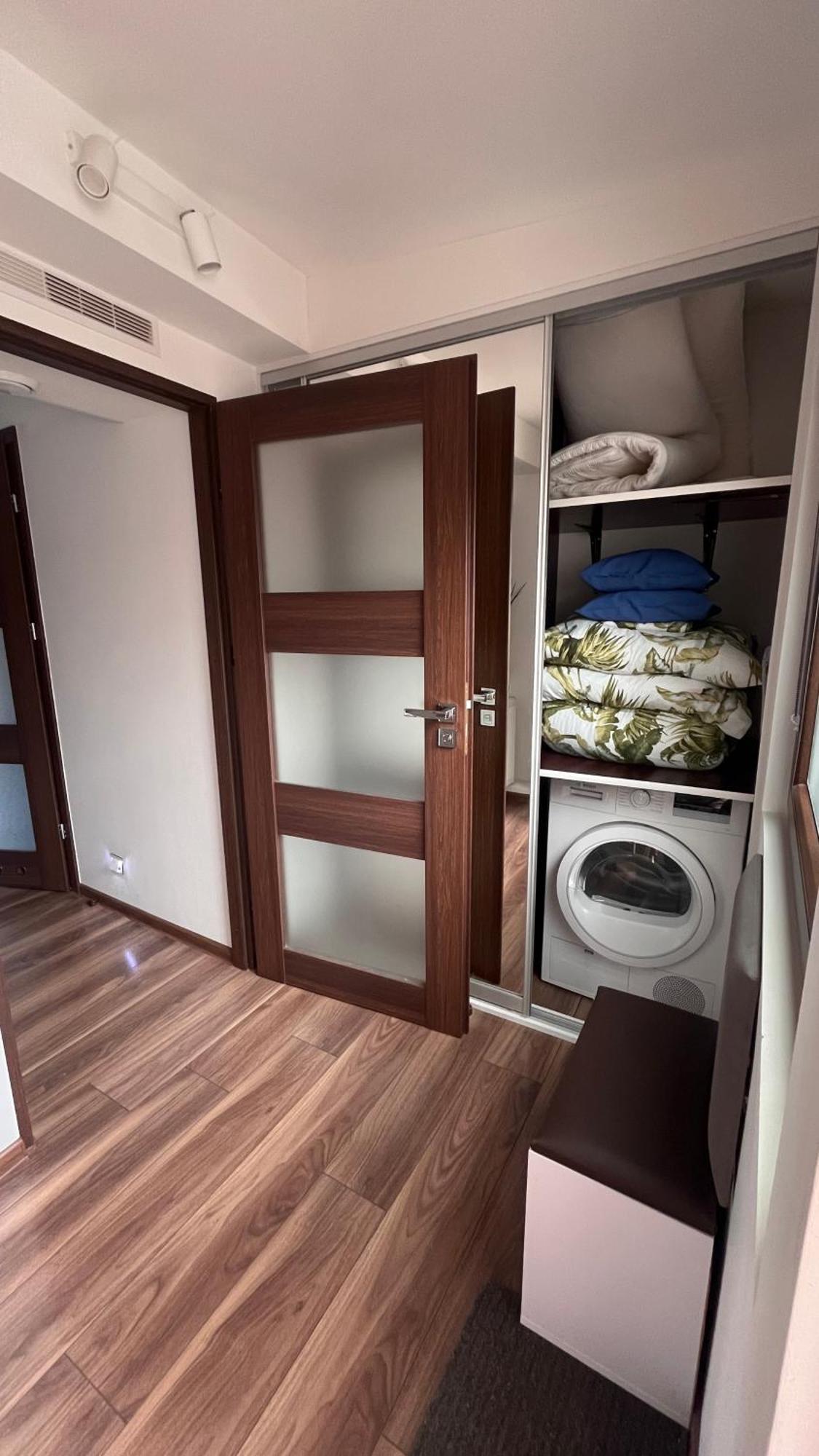 זיילונה גאורה Apartament Crooked Stairs מראה חיצוני תמונה