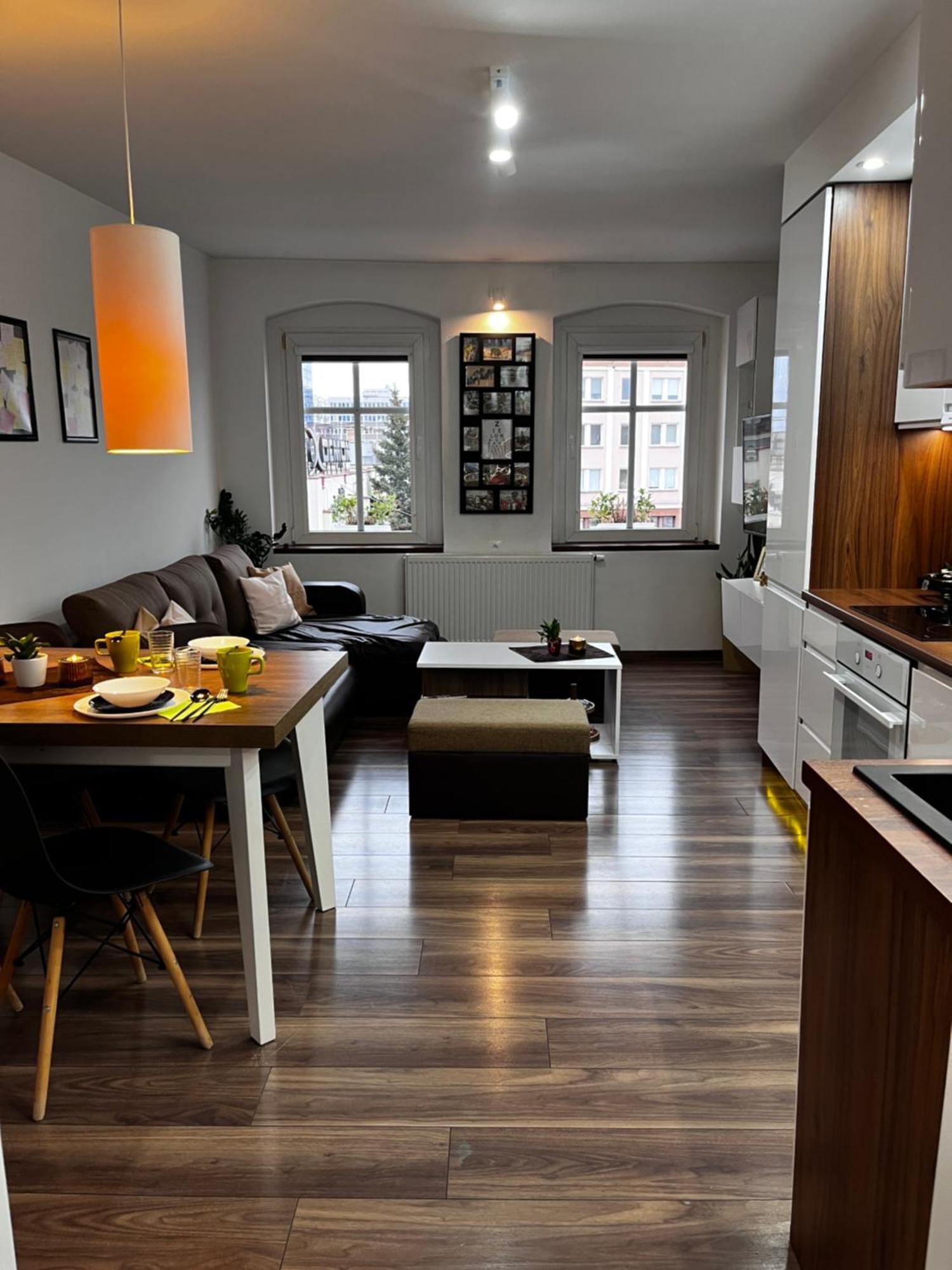 זיילונה גאורה Apartament Crooked Stairs מראה חיצוני תמונה