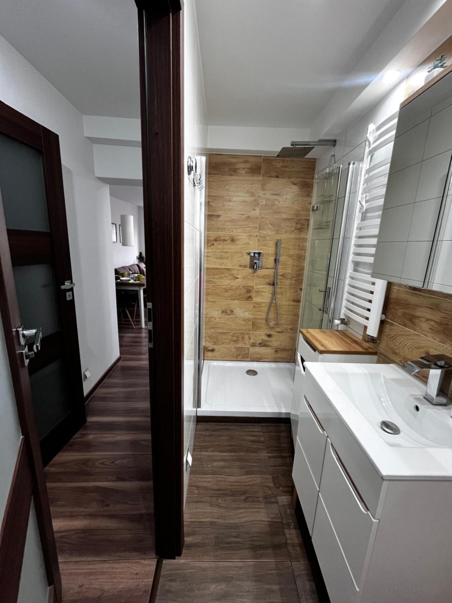 זיילונה גאורה Apartament Crooked Stairs מראה חיצוני תמונה